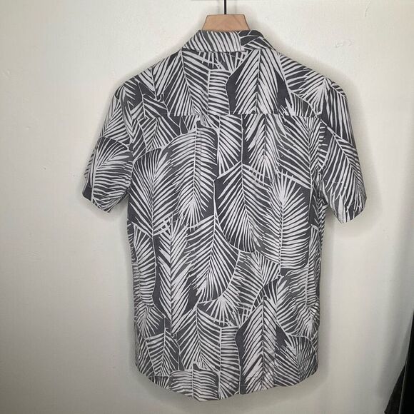 Vuori Bridge Short Sleeve Button Down - Picture 3 of 4